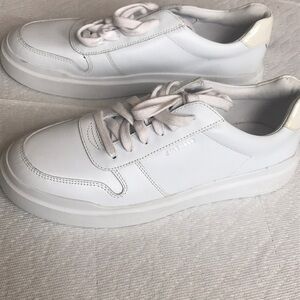 Cole Hana Grand White 8.5B (wide) Women Sneakers Like New